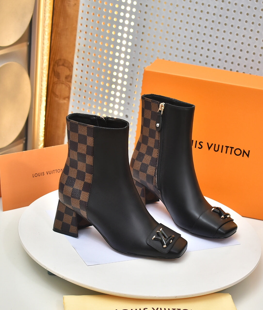 nmb SHAKE ANKLE BOOTS BLACK AND BROWN