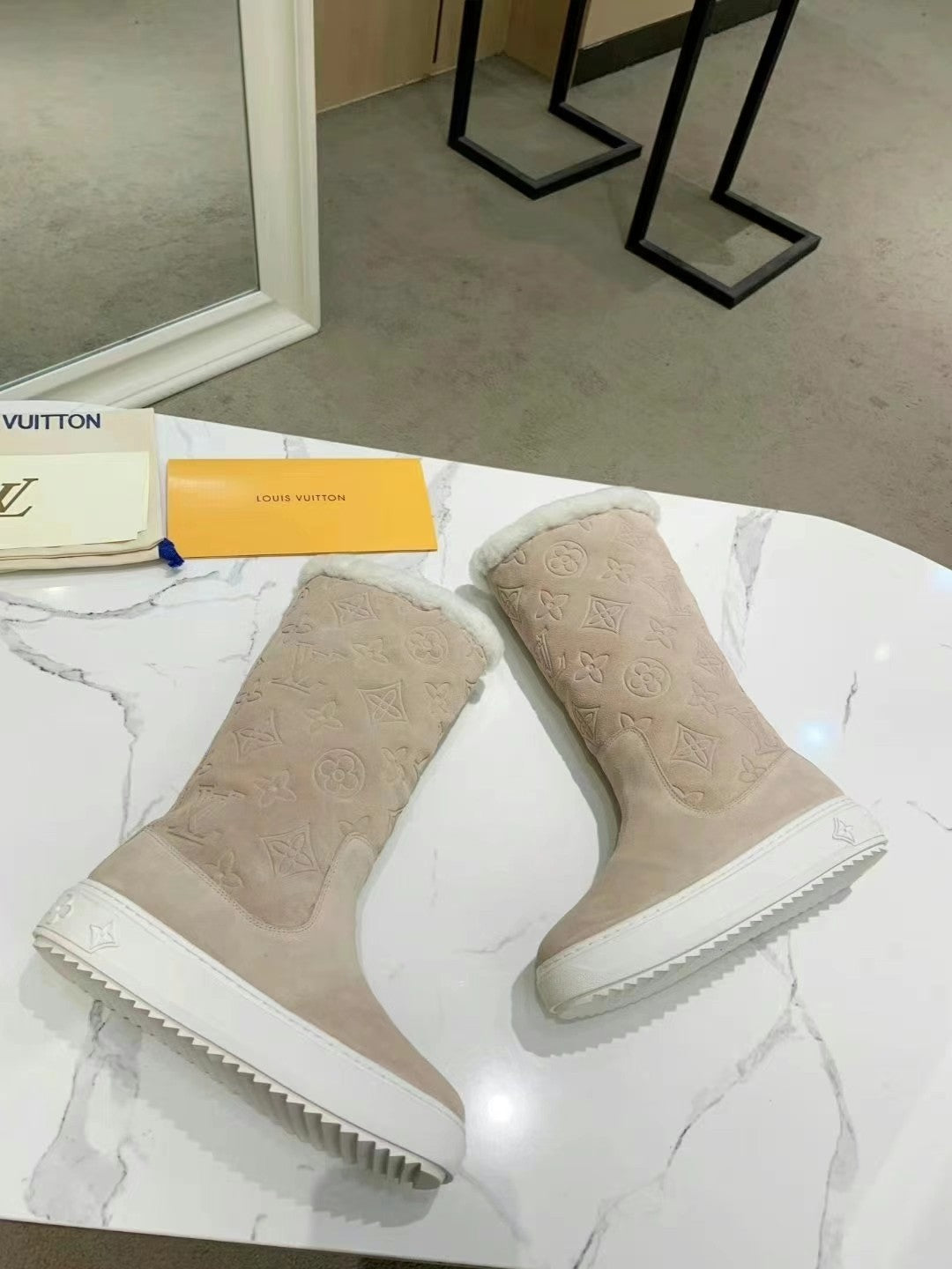 nmb SUEDE MONOGRAM BOOTS BEIGE