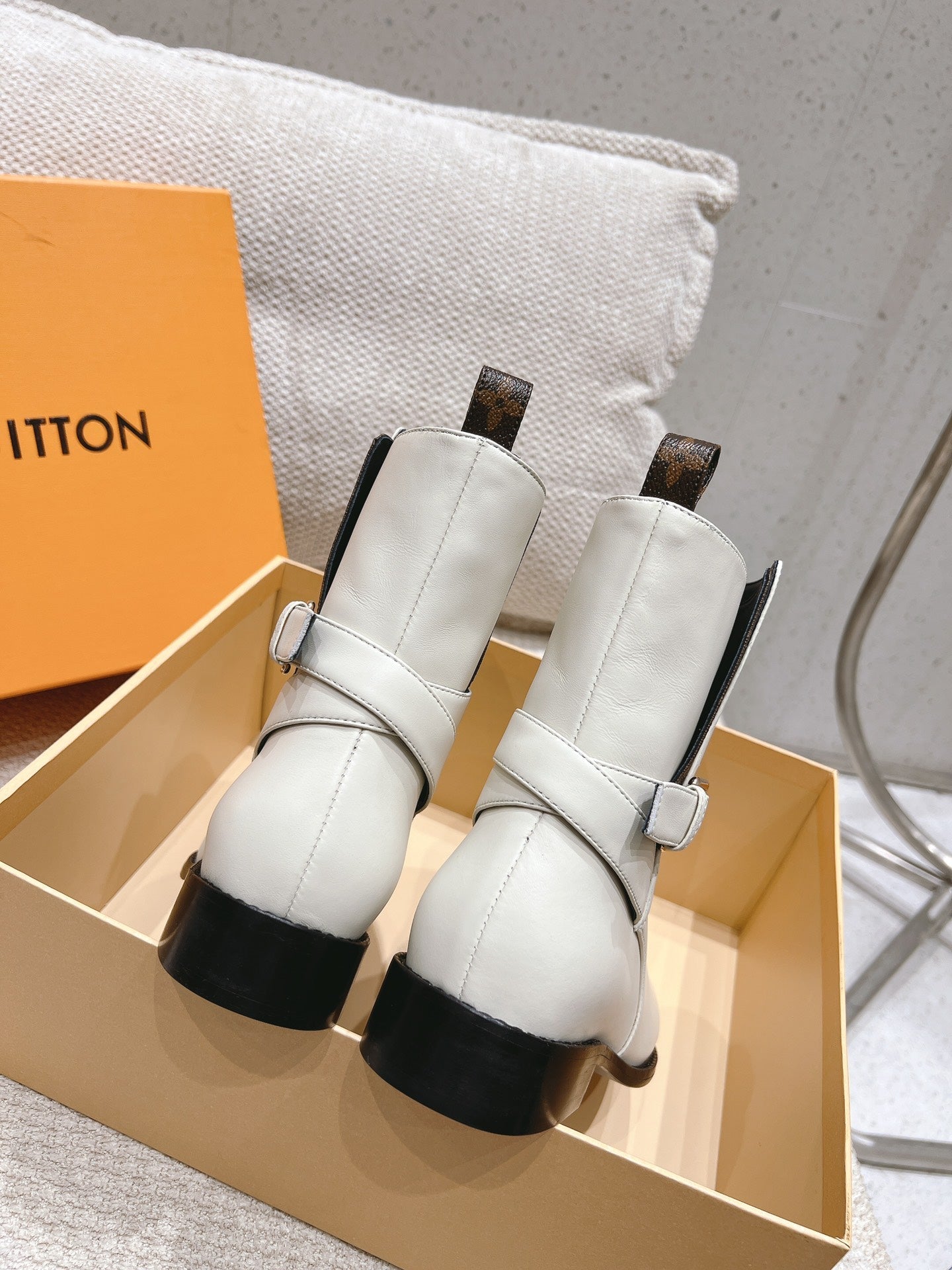 nmb BOOTSY ANKLE BOOT WHITE