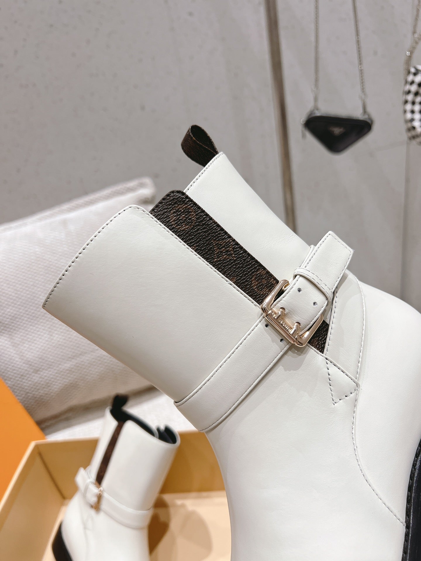 nmb BOOTSY ANKLE BOOT WHITE