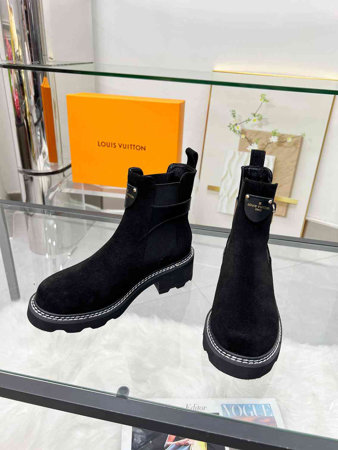 VBS VBS BEAUBOURG ANKLE BOOT SUEDE IN BLACK 1ACKCJ