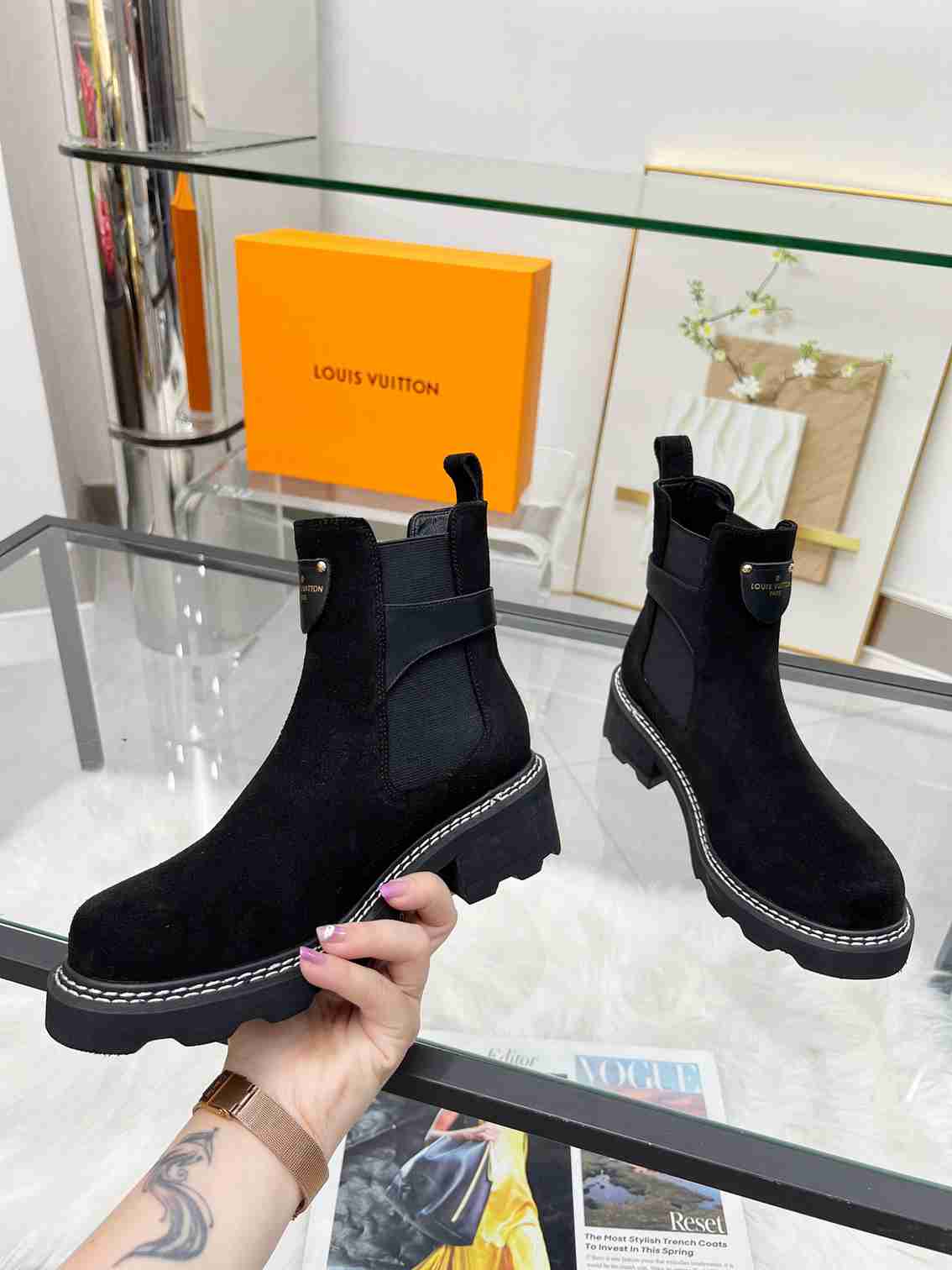 nmb nmb BEAUBOURG ANKLE BOOT SUEDE IN BLACK 1ACKCJ