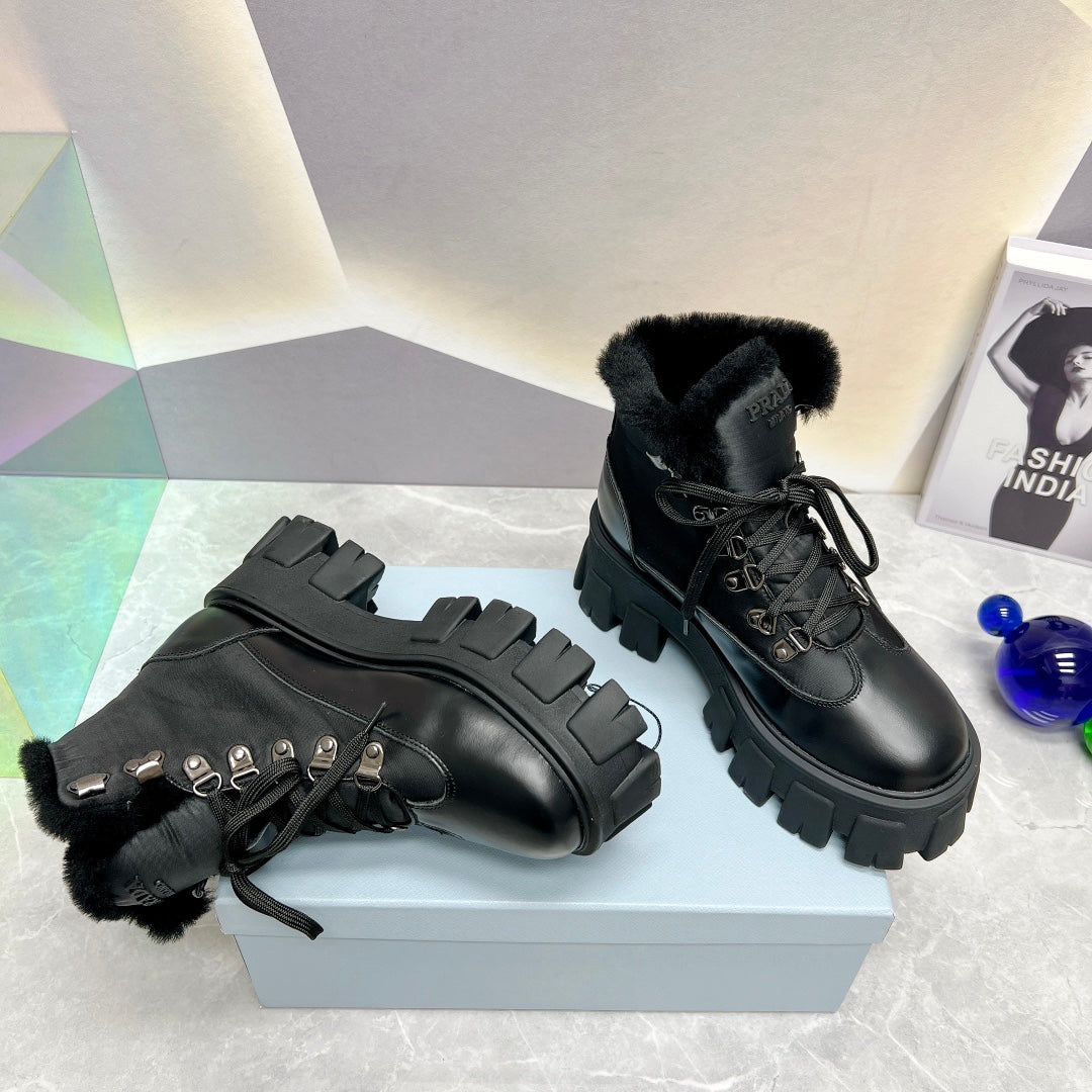 PD LEATHER CHUNKY ANKLE BOOTS BLACK