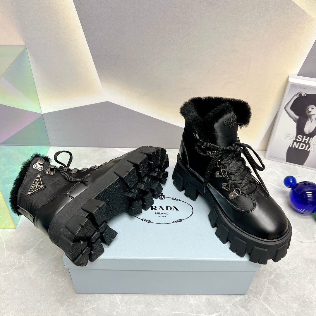 VBS LEATHER CHUNKY ANKLE BOOTS BLACK
