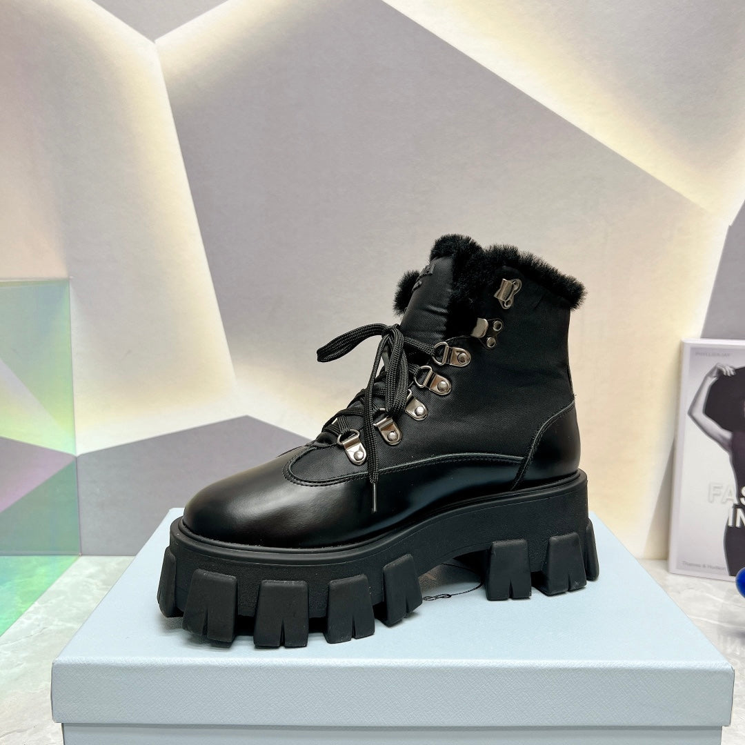 PD LEATHER CHUNKY ANKLE BOOTS BLACK