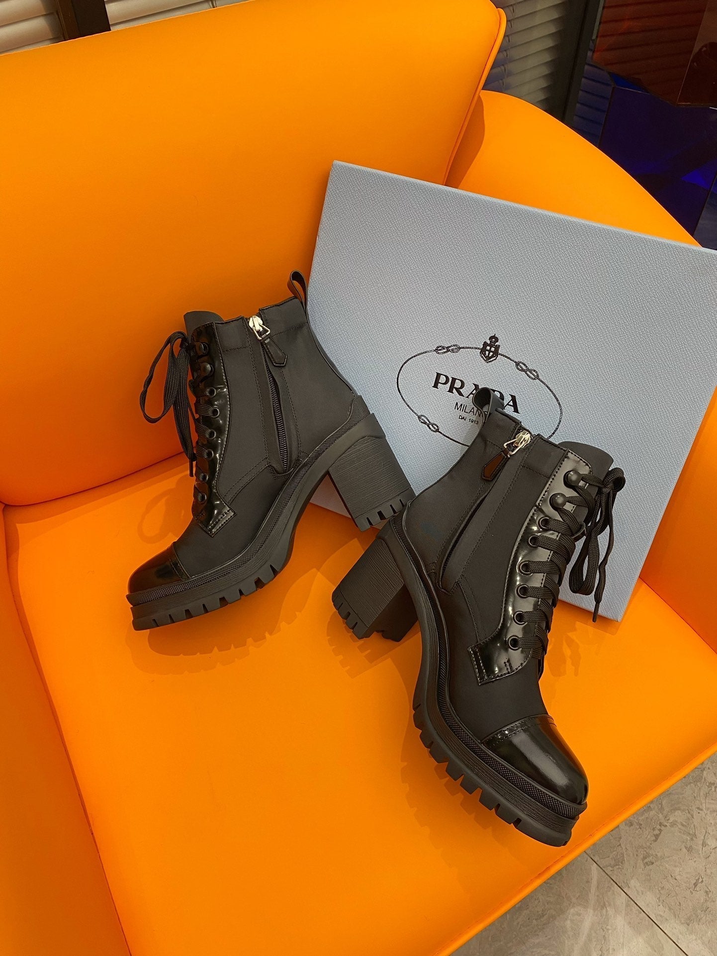 PD LOGO PLAQUE ANKLE BOOTS BLACK