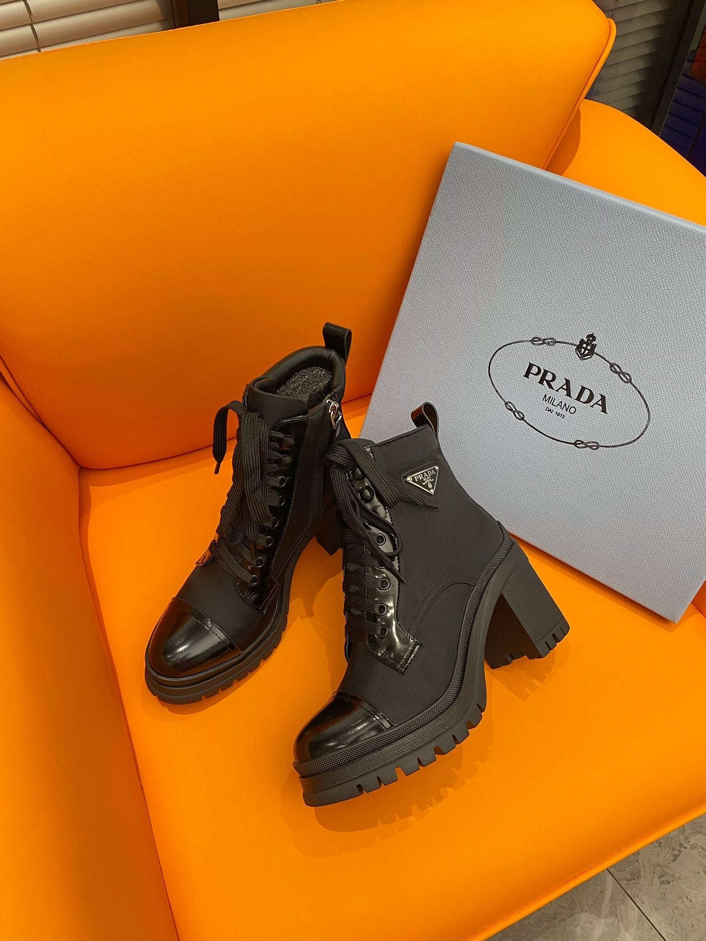 PD LOGO PLAQUE ANKLE BOOTS BLACK