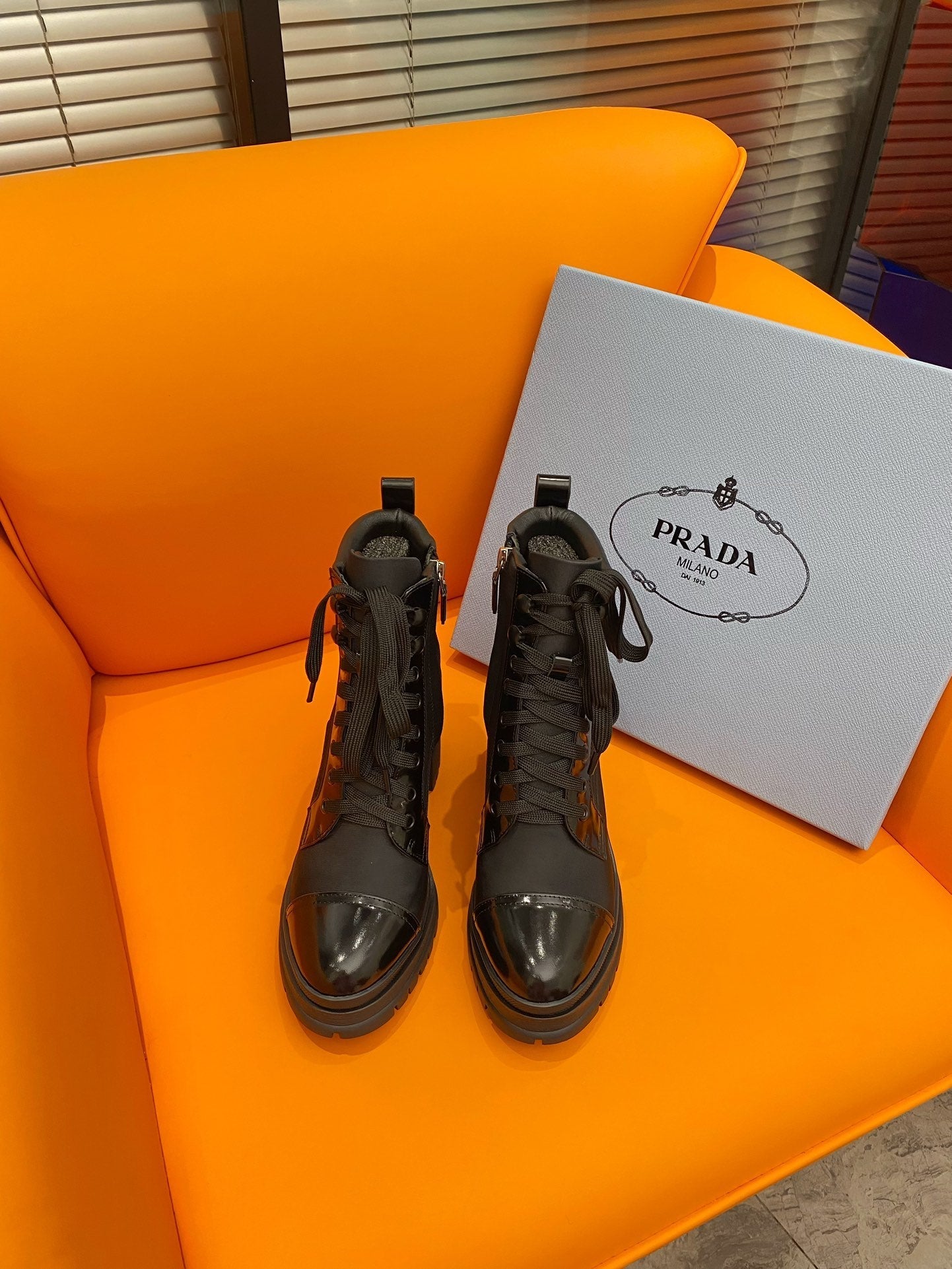 PD LOGO PLAQUE ANKLE BOOTS BLACK