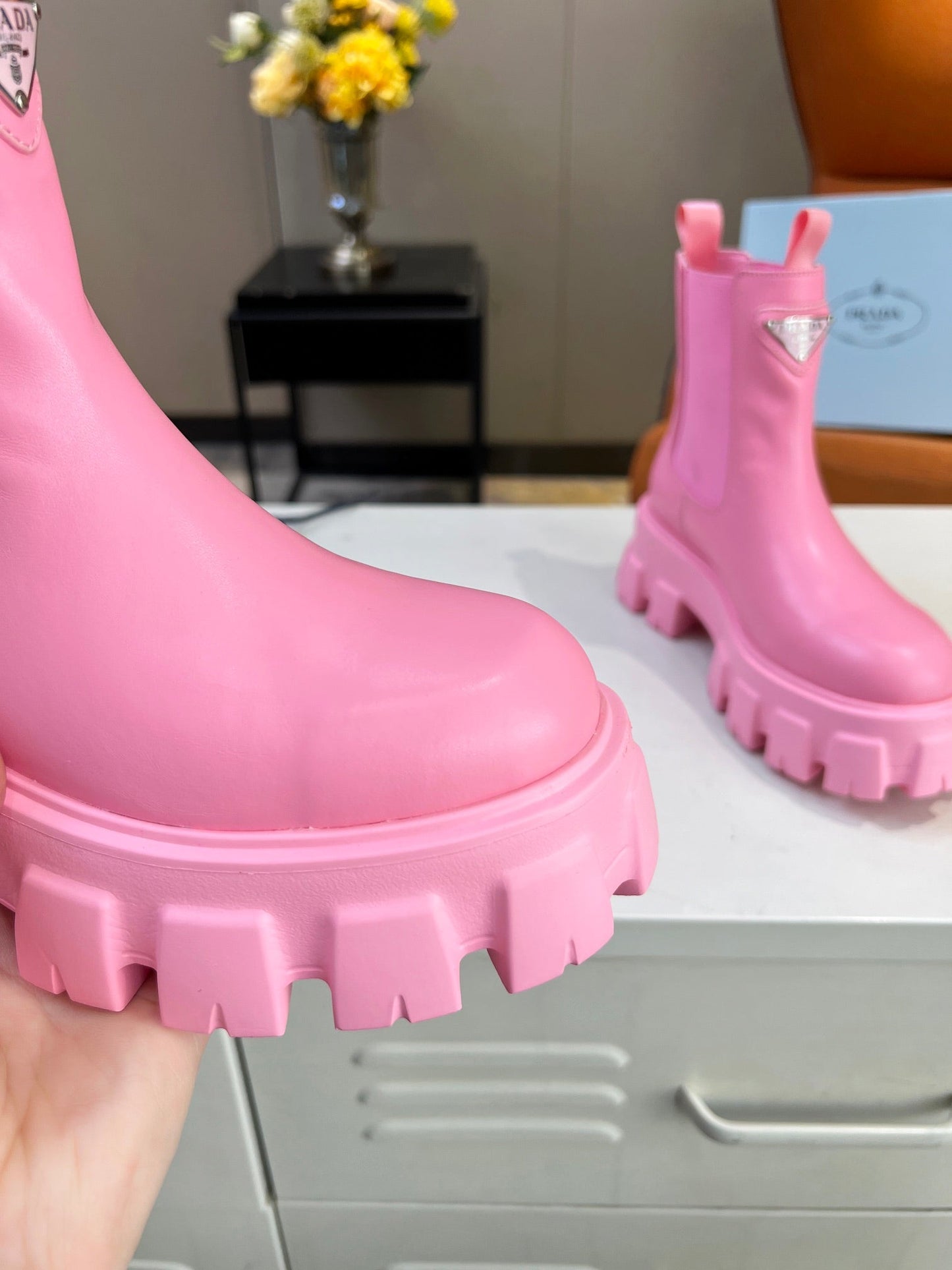 VBS MONOLITH BRUSHED LEATHER BOOTIES PINK