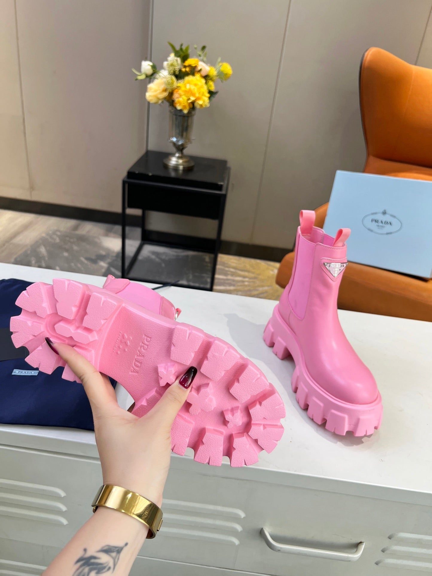 VBS MONOLITH BRUSHED LEATHER BOOTIES PINK
