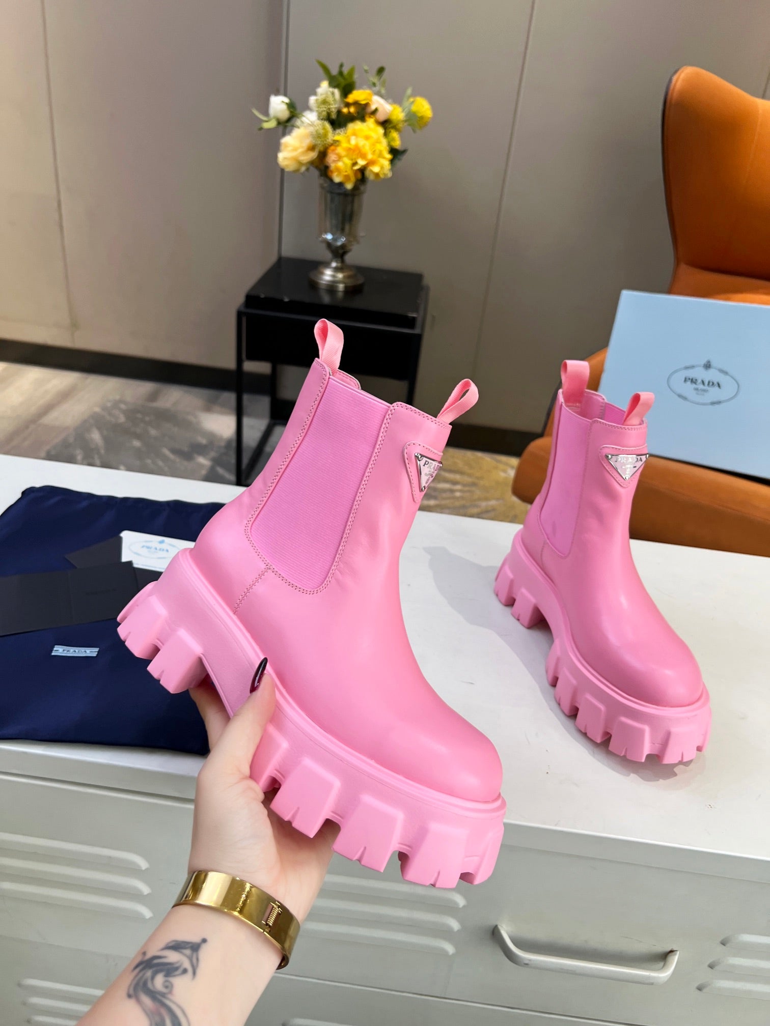 VBS MONOLITH BRUSHED LEATHER BOOTIES PINK