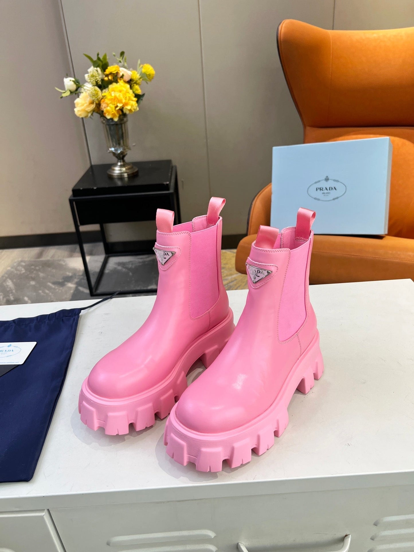 VBS MONOLITH BRUSHED LEATHER BOOTIES PINK