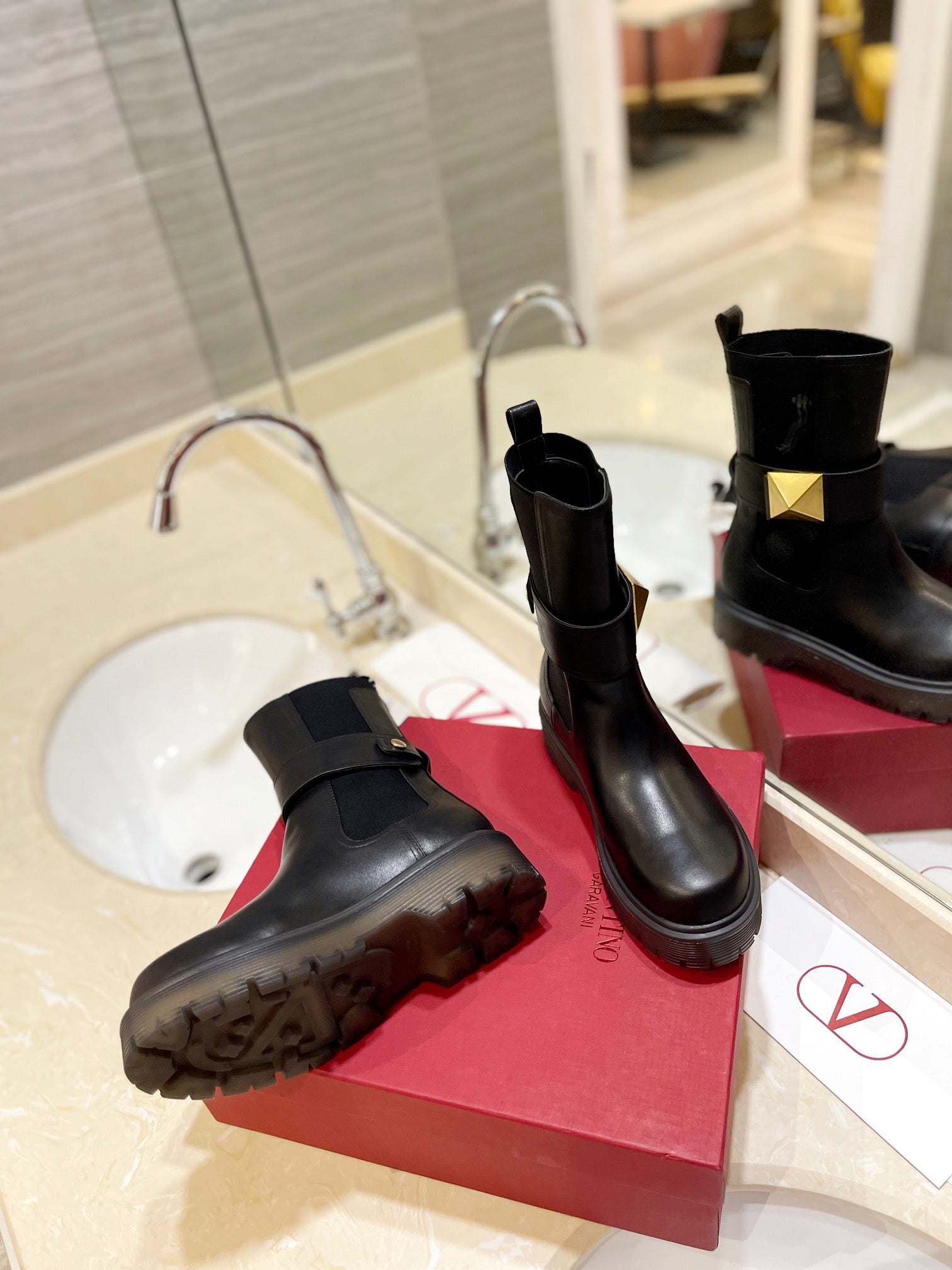 nmb GARAVANI ONE STUD BEATLE BOOT IN CALFSKIN BLACK