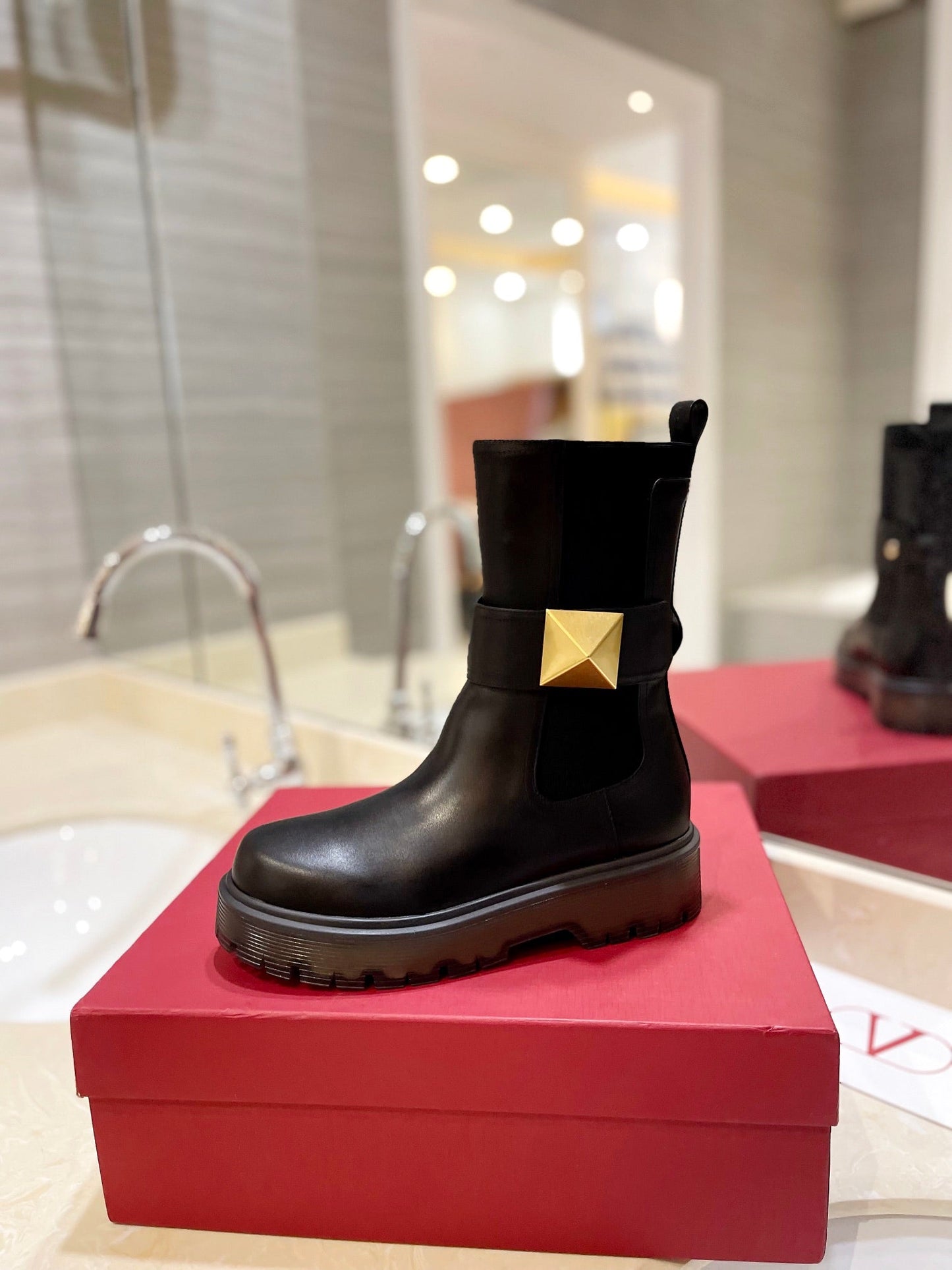 nmb GARAVANI ONE STUD BEATLE BOOT IN CALFSKIN BLACK