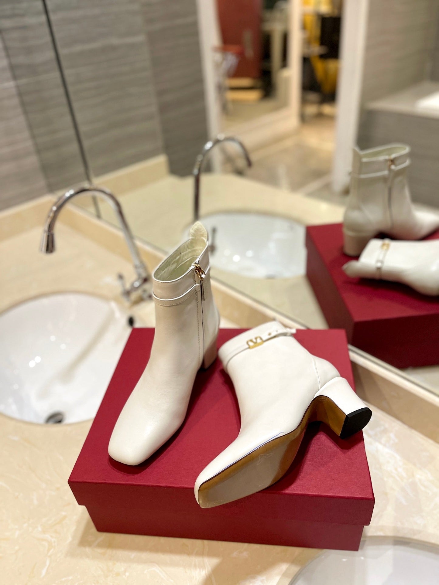 nmb GARAVANI TAN GO ANKLE BOOT IN CALFSKIN LEATHER WHITE