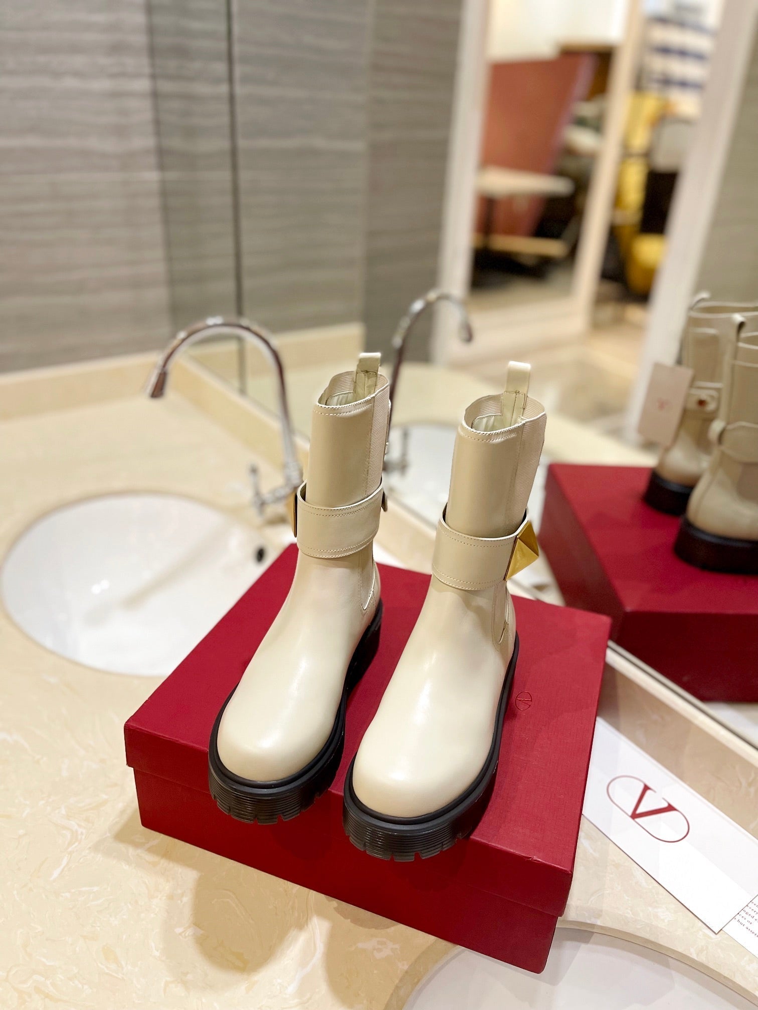 nmb GARAVANI ONE STUD BEATLE BOOT IN CALFSKIN LIGHT IVORY 2W2S0FY1KUM I16