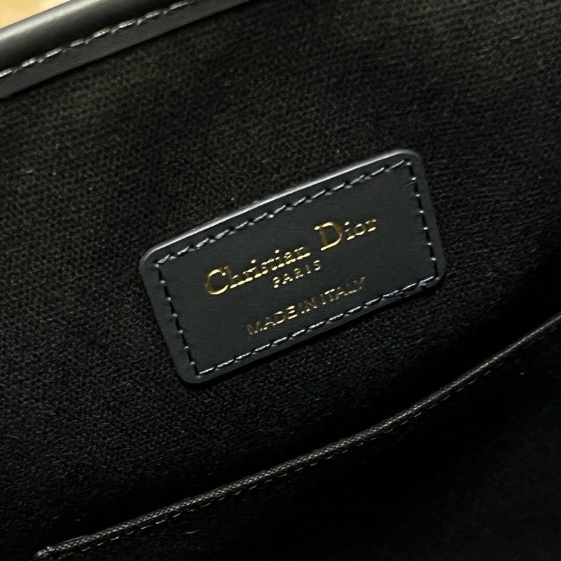 Dragons Bags Detail