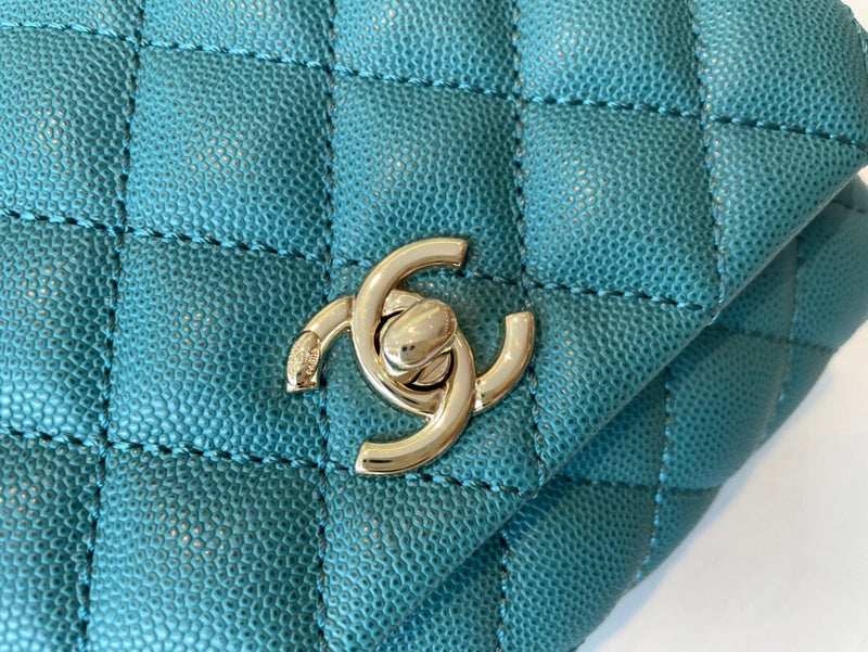 Dragons Bags Detail