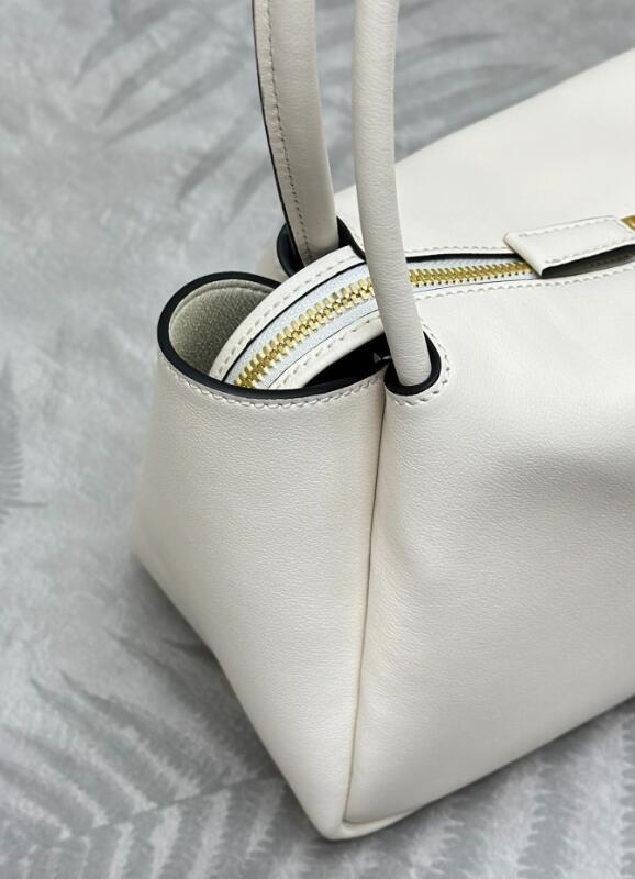 Dragons Bags Bags

 - PD Bags - 039