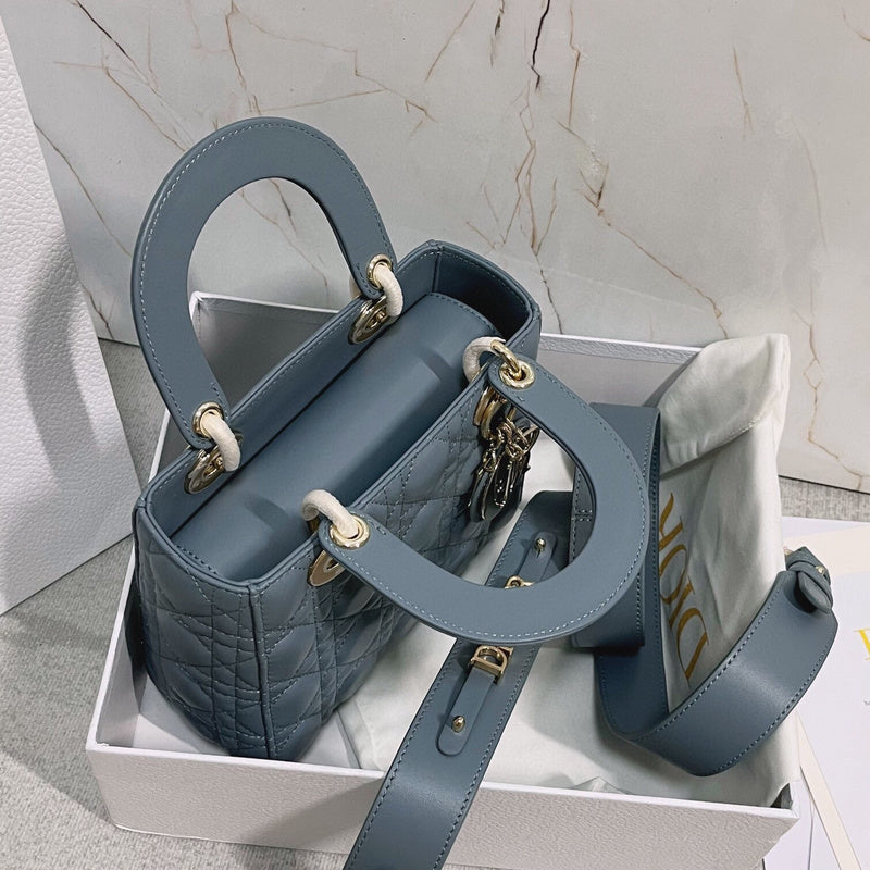 Dragons Bags Detail