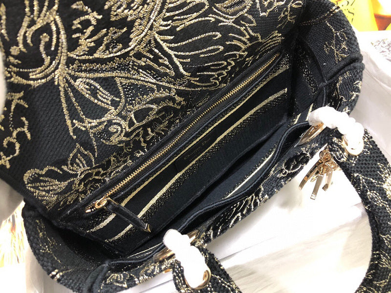 Dragons Bags Detail