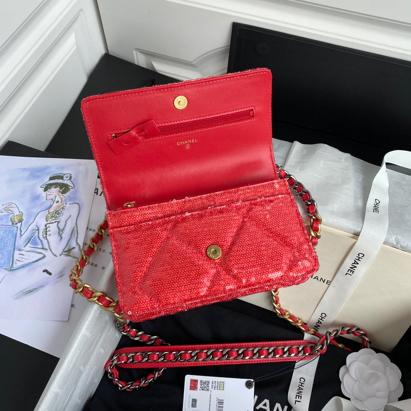 Dragons Bags Detail