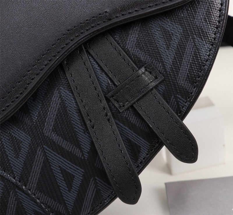 Dragons Bags Detail