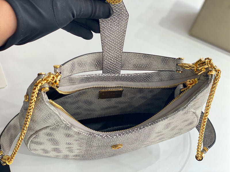 Dragons Bags Detail