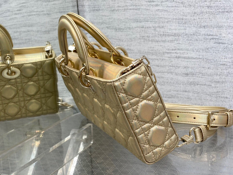 Dragons Bags Detail