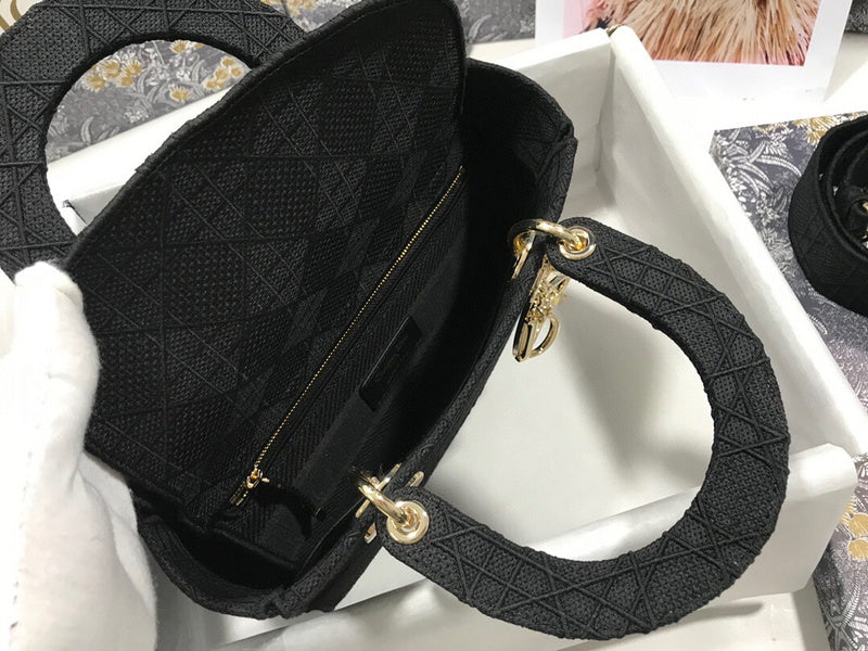 Dragons Bags Detail