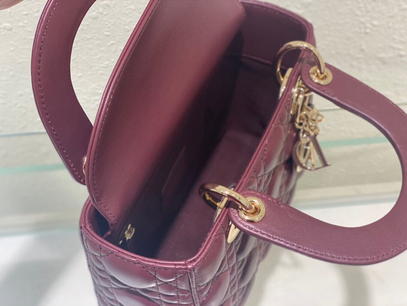 Dragons Bags Detail