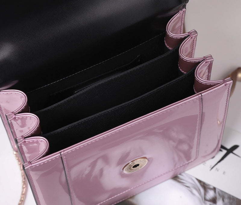 Dragons Bags Detail