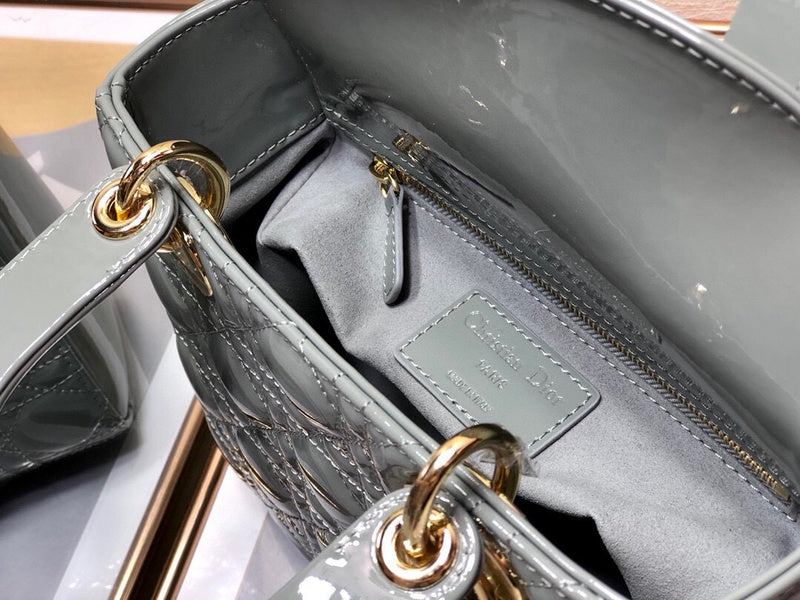 Dragons Bags Detail