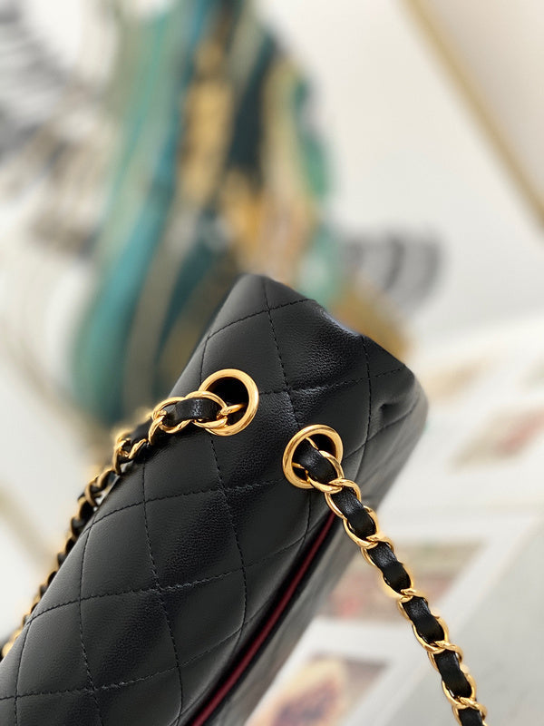 Dragons Bags Detail