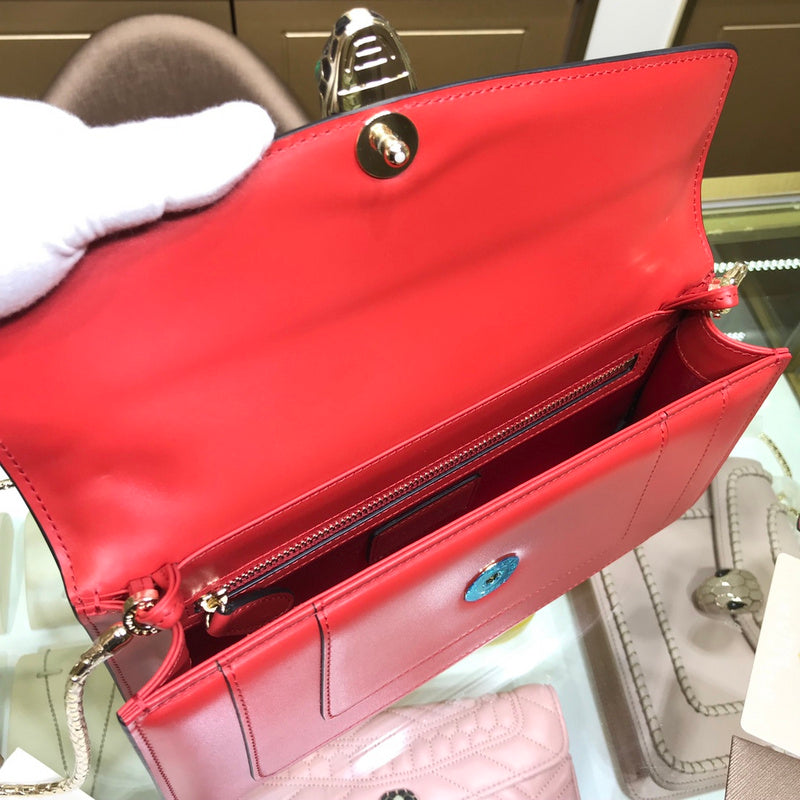 Dragons Bags Detail