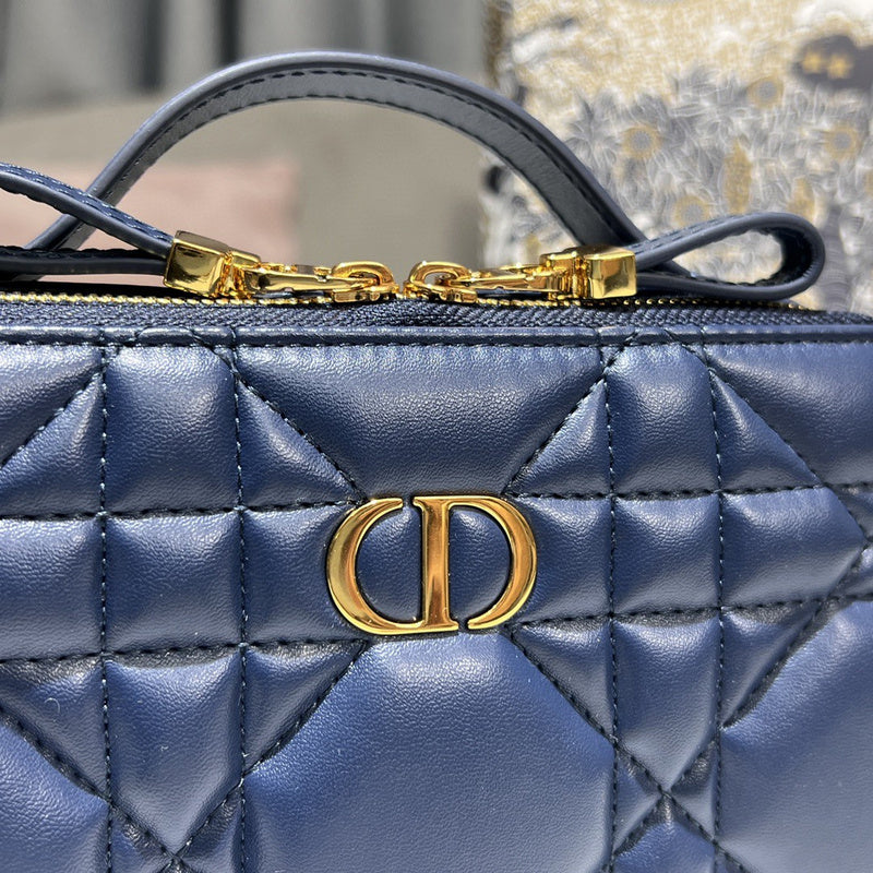 Dragons Bags Detail