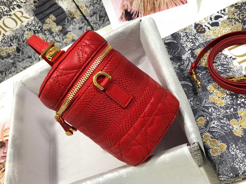 Dragons Bags Detail
