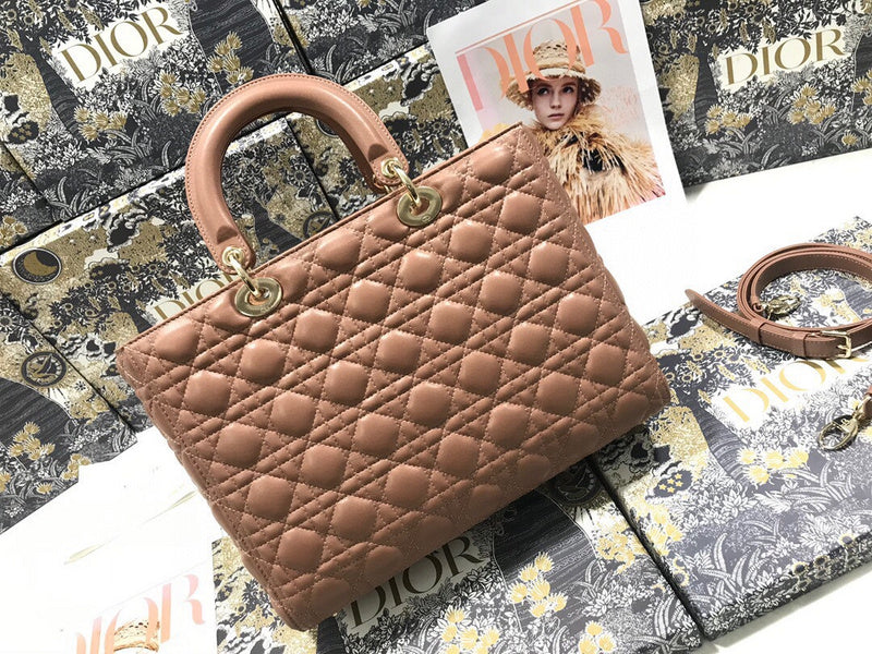 Dragons Bags Detail