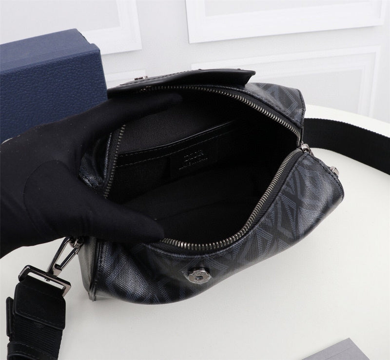 Dragons Bags Detail