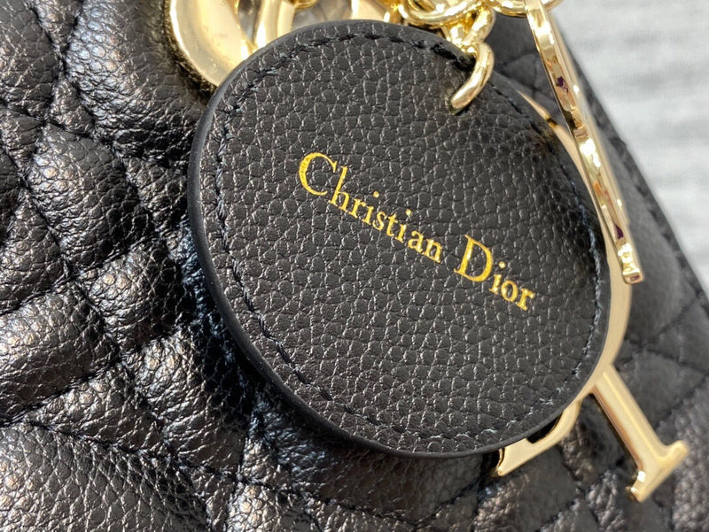 Dragons Bags Detail