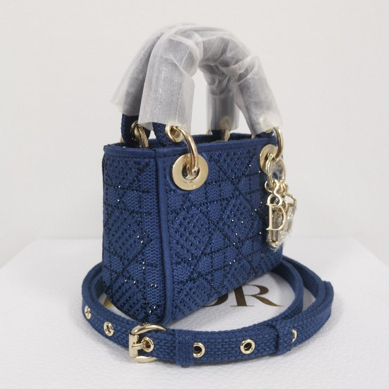 Dragons Bags Detail