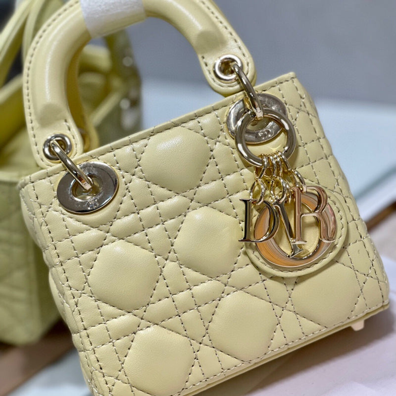 Dragons Bags Detail
