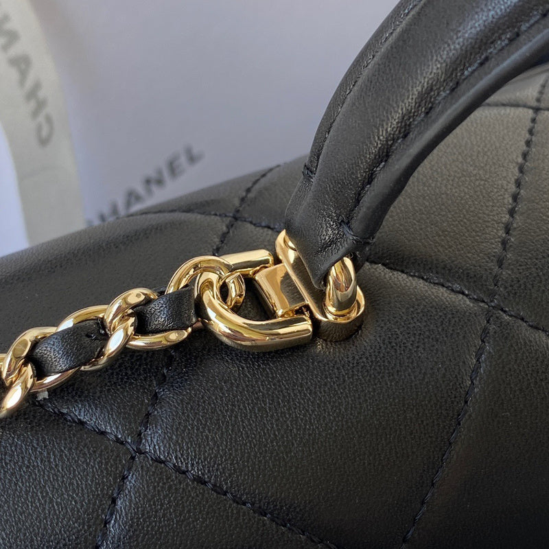 Dragons Bags Detail