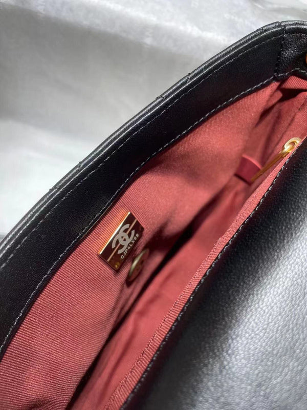 Dragons Bags Detail