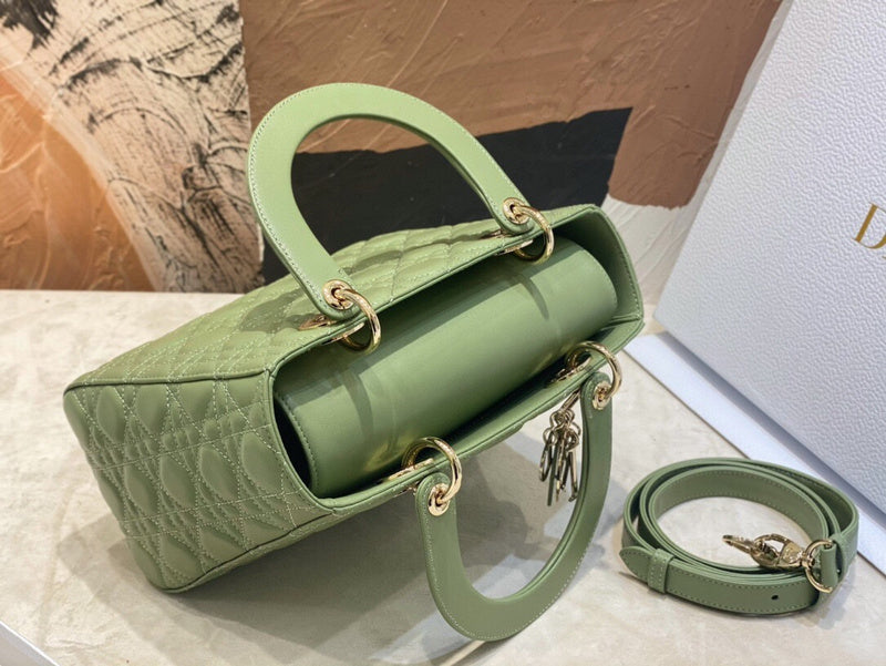 Dragons Bags Detail