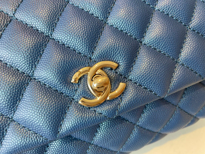 Dragons Bags Detail