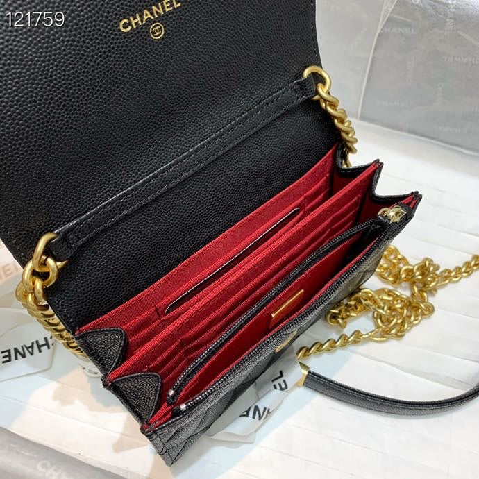 Dragons Bags Detail