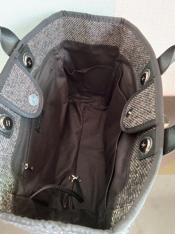 Dragons Bags Detail