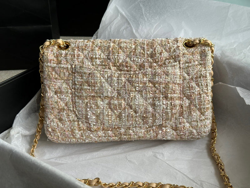 Dragons Bags Detail