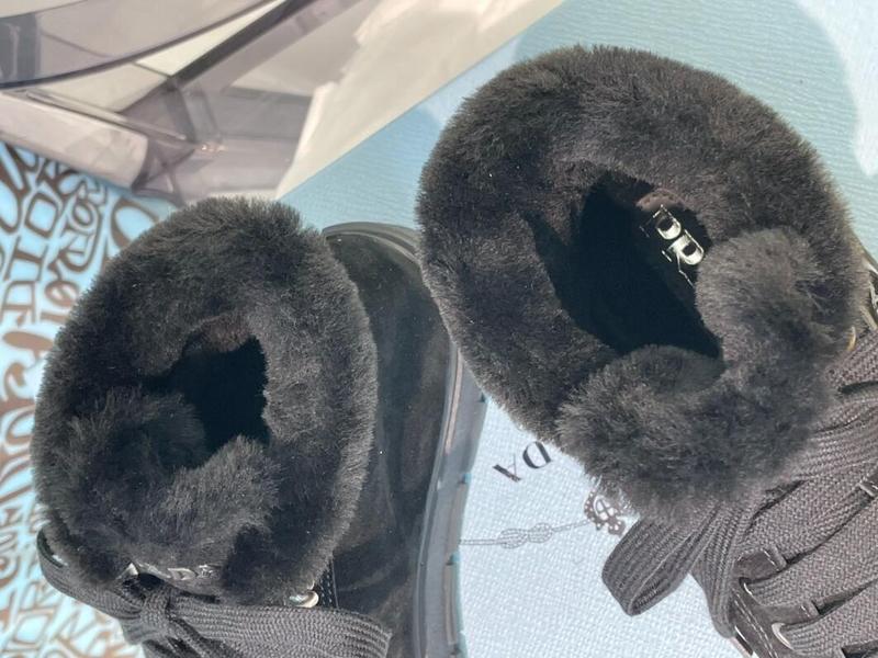 Dragons Bags Detail